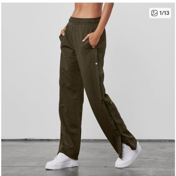 ALO Yoga Courtside Tearaway Snap Pants Wide Leg Track Pants Dark Olive Green - Picture 1 of 8